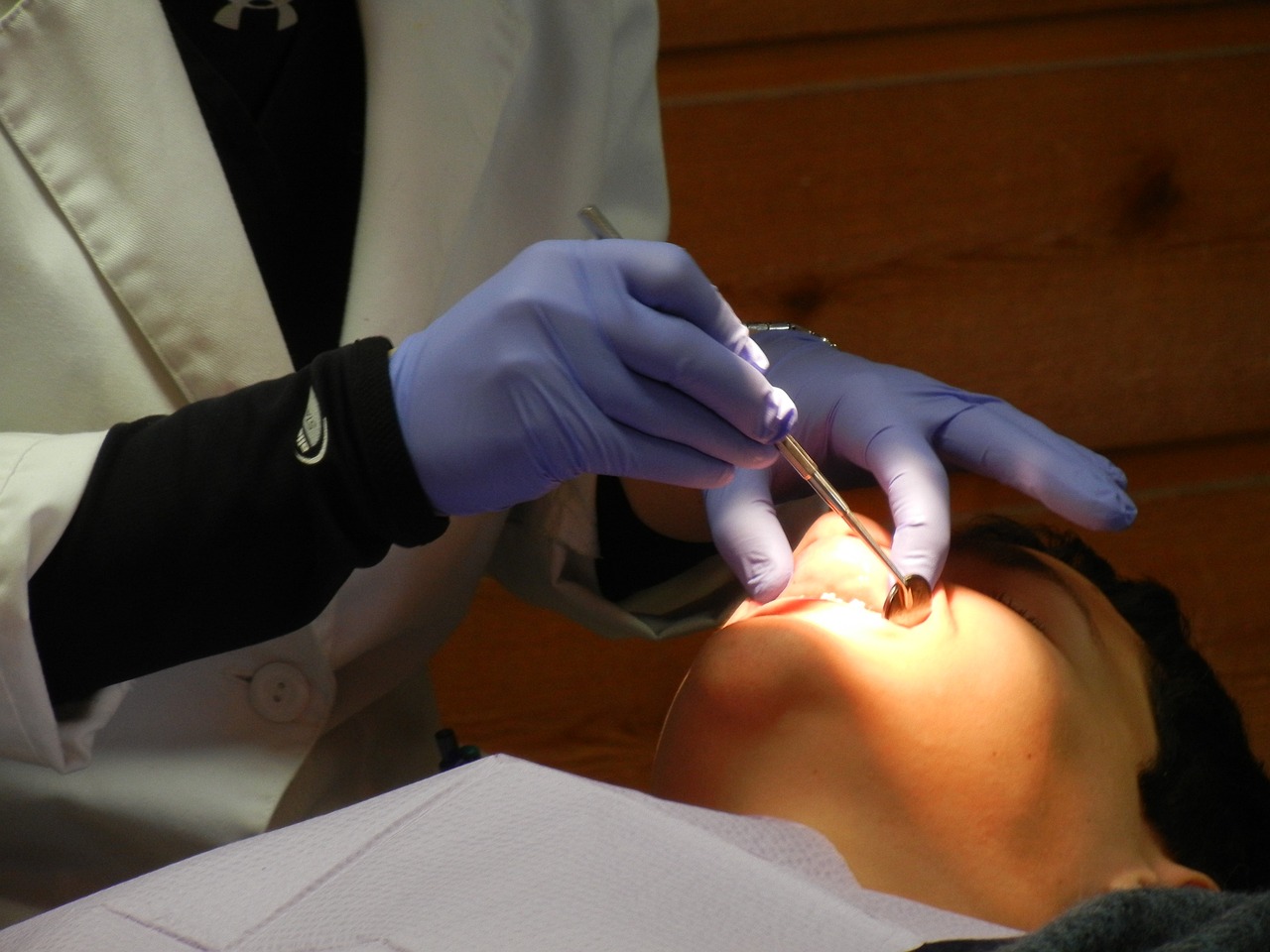 Cálculo dental generalizado: o que é, causas, tratamento e 3 dicas
